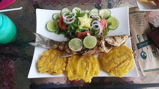 Las Hawaianas Bar y Marisqueria